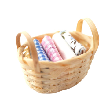 D1056 - Basket of Linen
