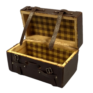 E3252 - Brown 'Leather' Trunk