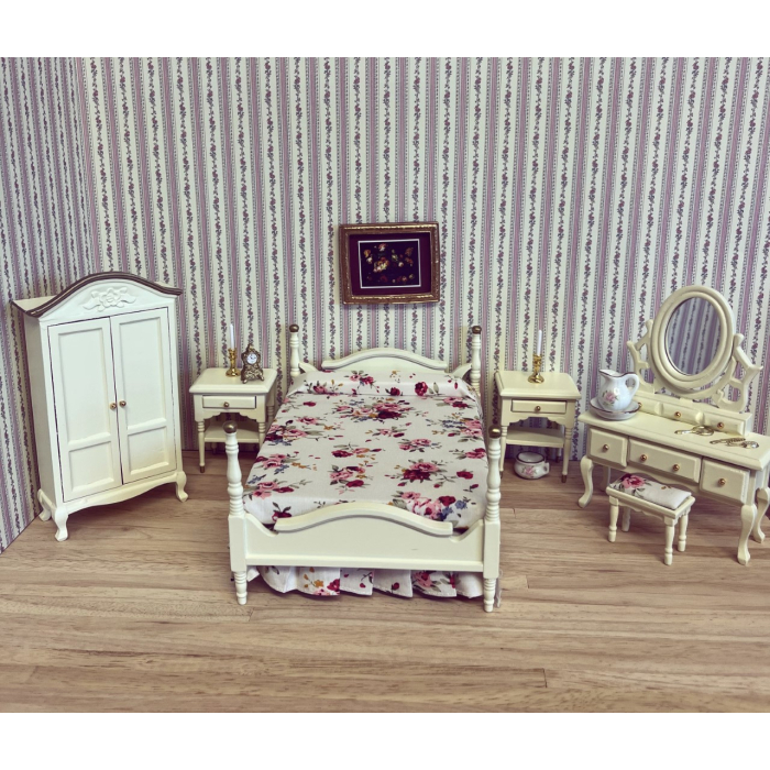 Brush, Comb and Mirror Set