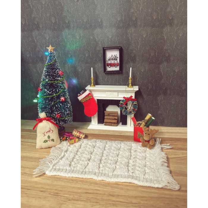 15cm Christmas Tree with Snow (Discontinued)