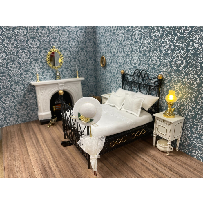 New Renaissance Wallpaper White/blue