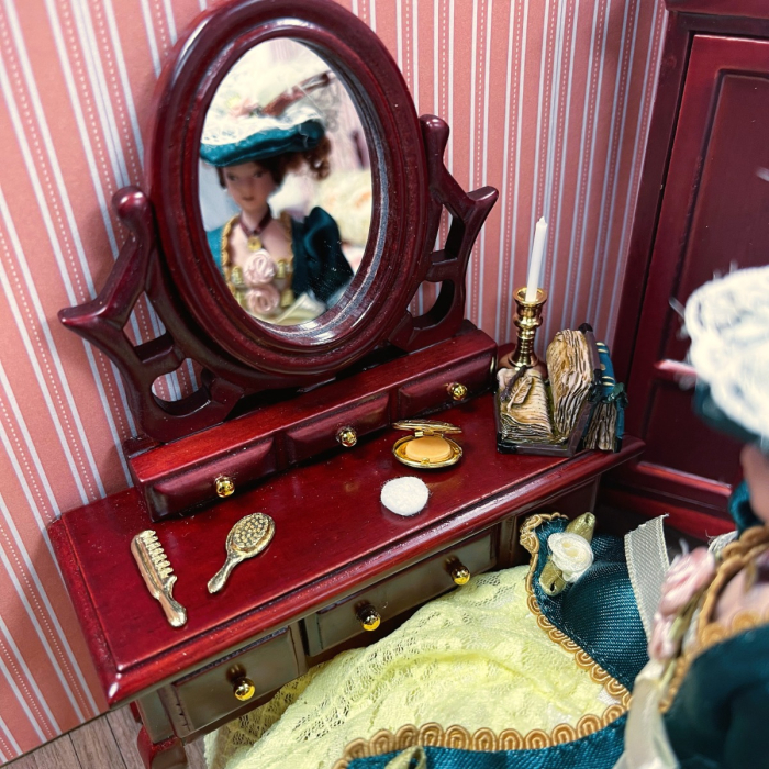 Brush, Comb and Mirror Set