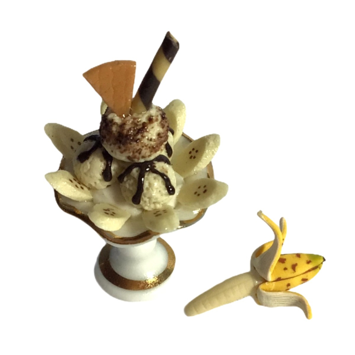 Ice Cream Sundae with Bananas